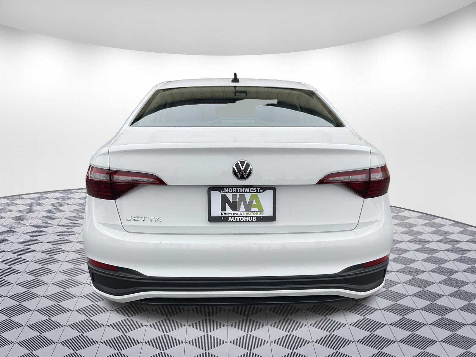 Used 2024 Volkswagen Jetta S FWD image 4
