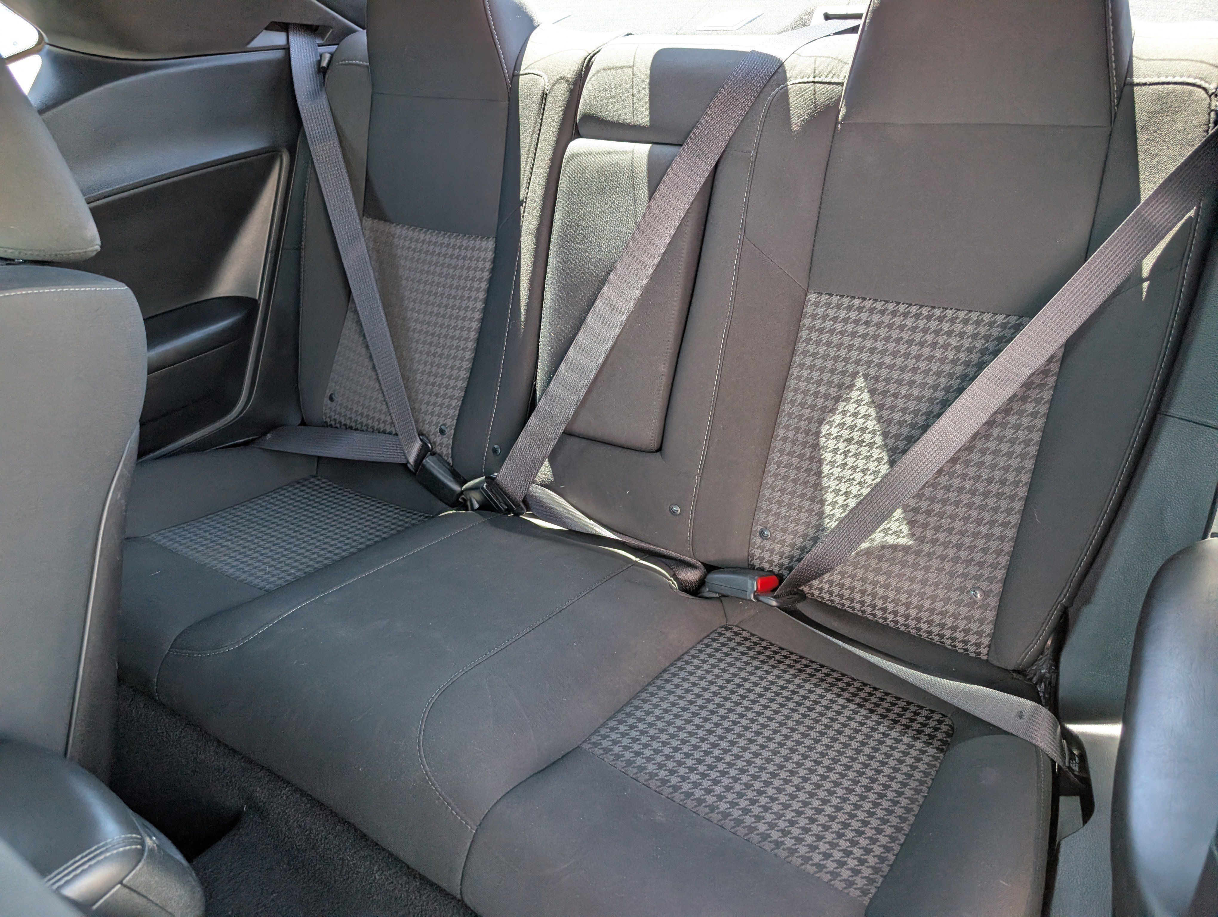 Used 2019 Dodge Challenger R/T w/ Driver Convenience Group RWD image 8