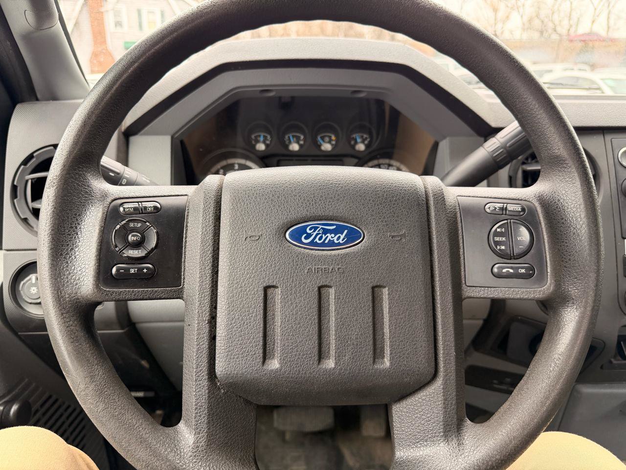 Used 2016 Ford F550 Luxury RWD image 16