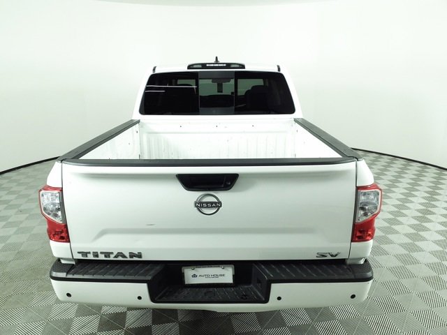 Used 2023 Nissan Titan SV image 8