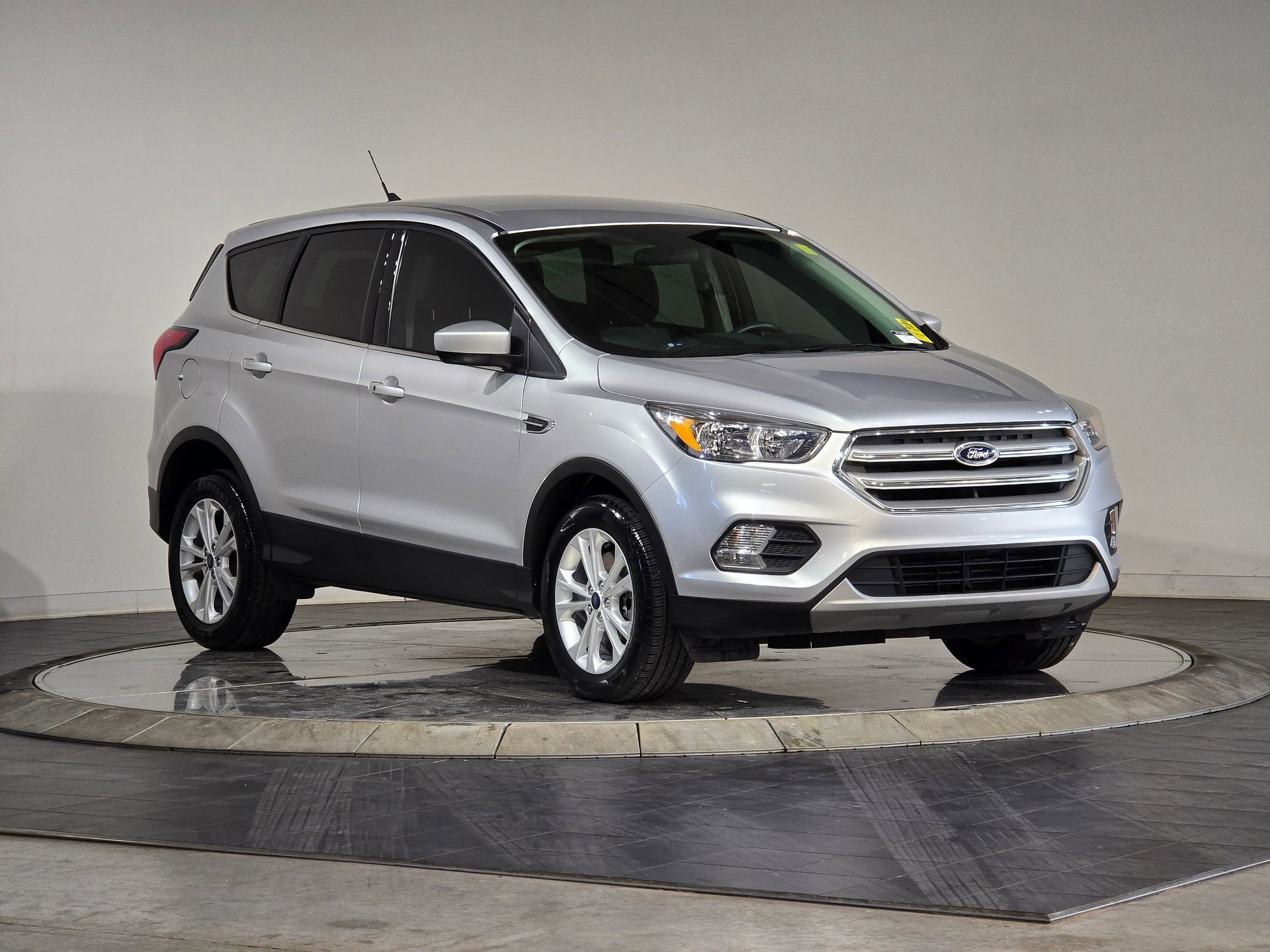 Used 2019 Ford Escape SE video 2