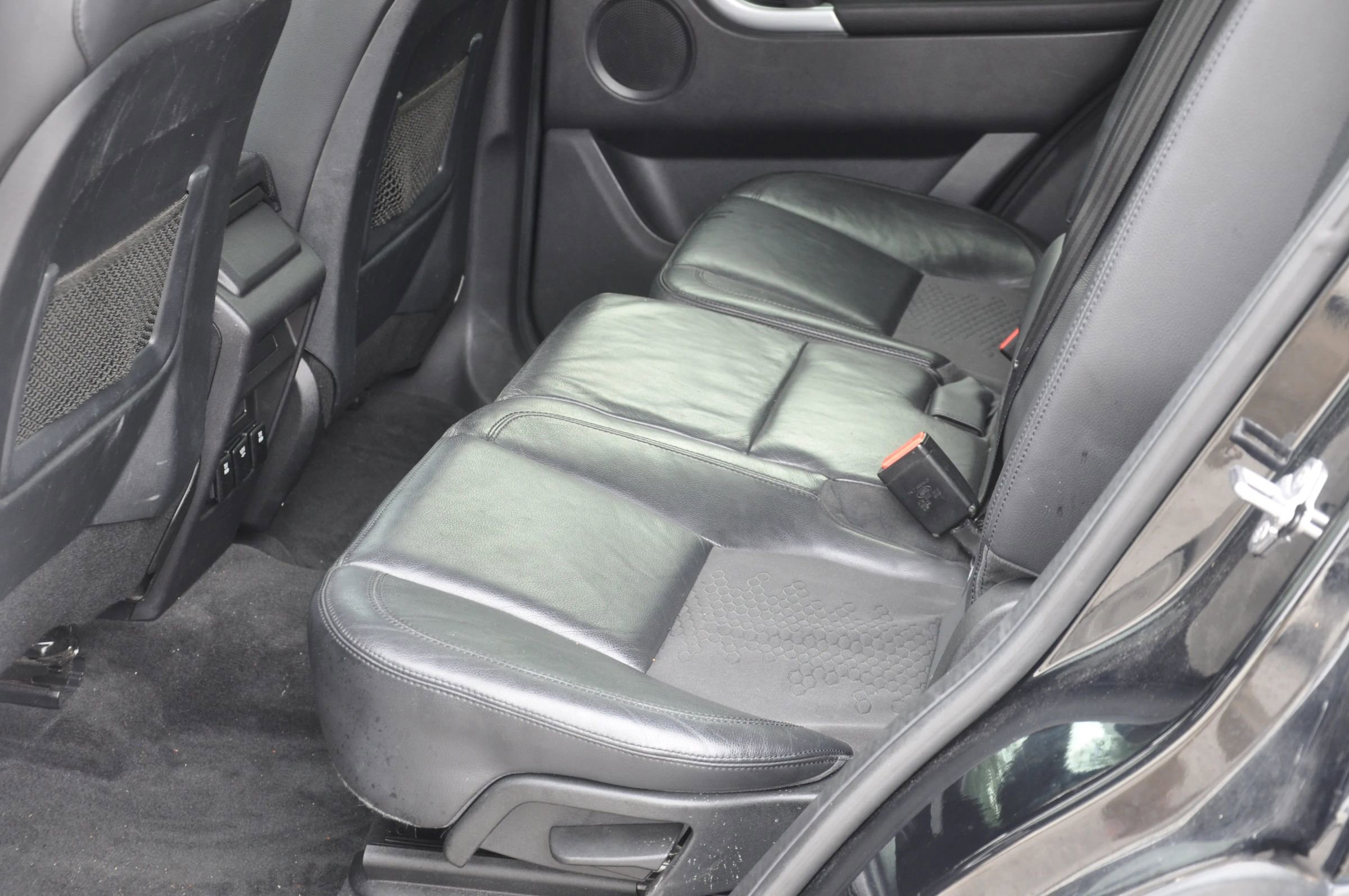 Used 2017 Land Rover Discovery Sport SE image 14