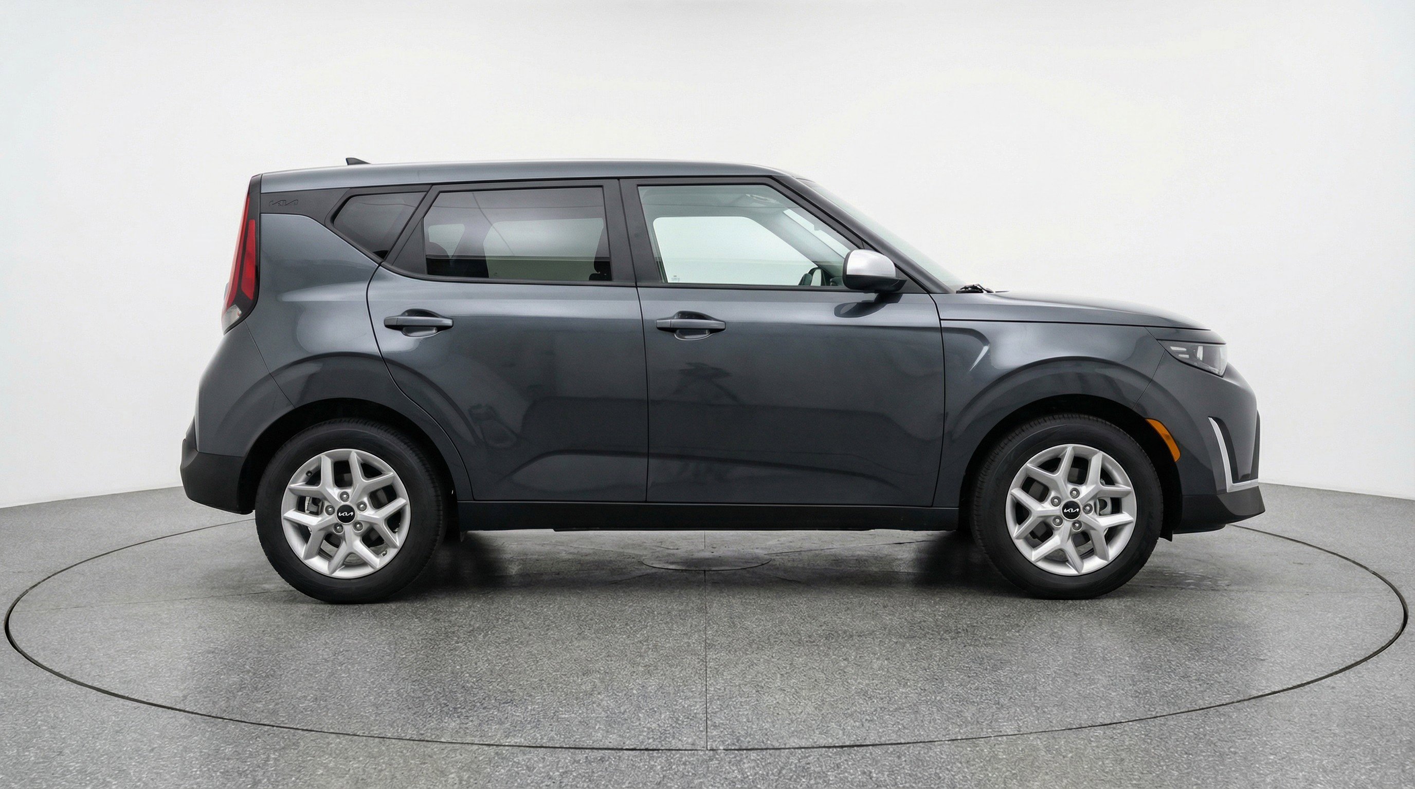 Used 2025 Kia Soul LX w/ LX Technology Package image 11