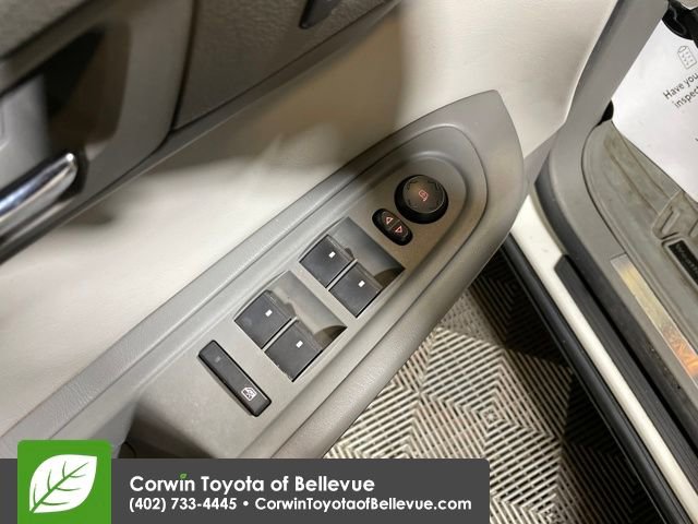 Used 2013 GMC Acadia SLT image 11