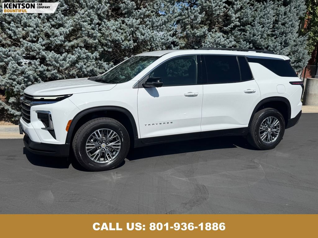 Used 2024 Chevrolet Traverse LT