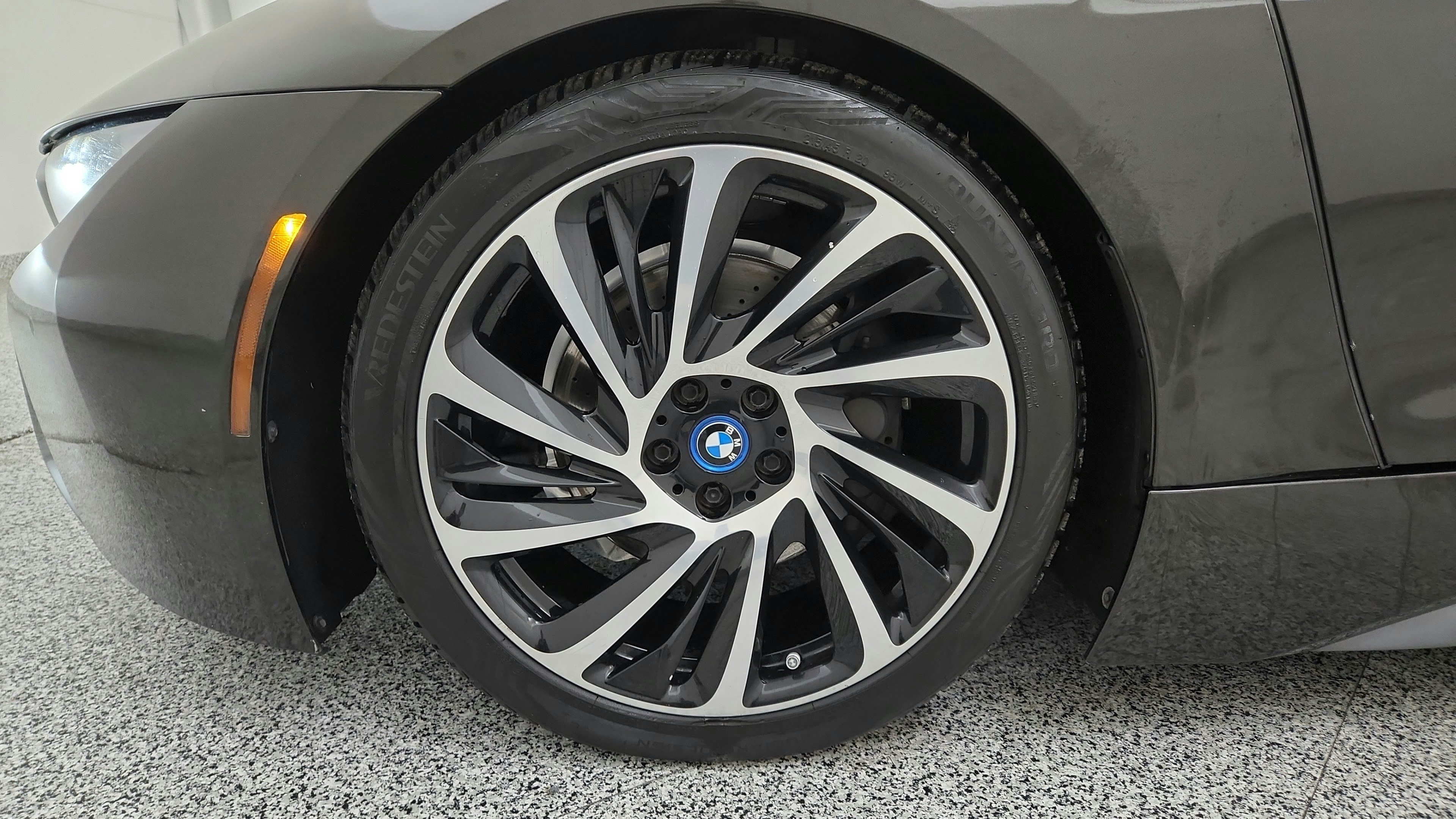 Used 2019 BMW i8 Roadster AWD/4WD image 26