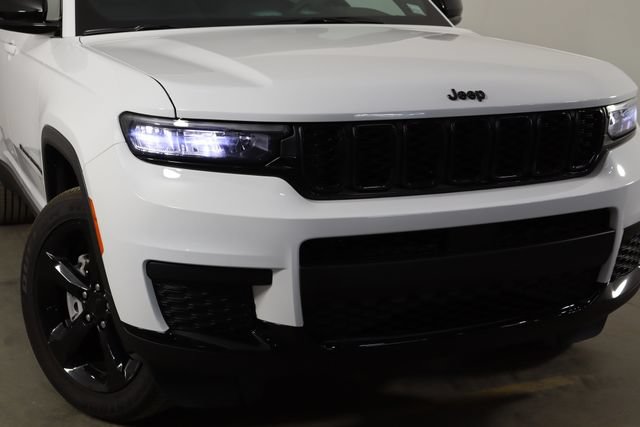 Used 2025 Jeep Grand Cherokee L Altitude AWD/4WD image 46