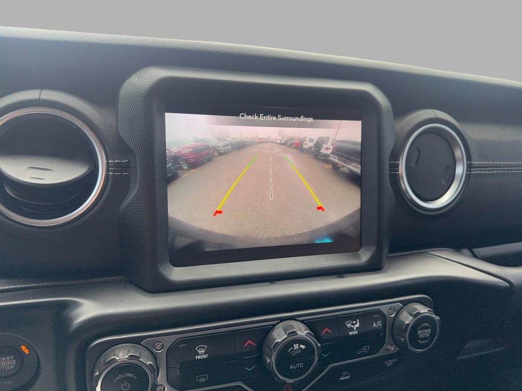 Used 2023 Jeep Wrangler Unlimited Sahara image 19