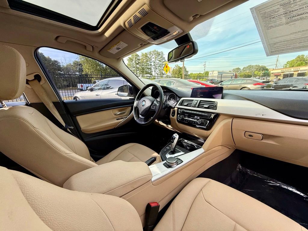 Used 2018 BMW 320i Sedan RWD image 29