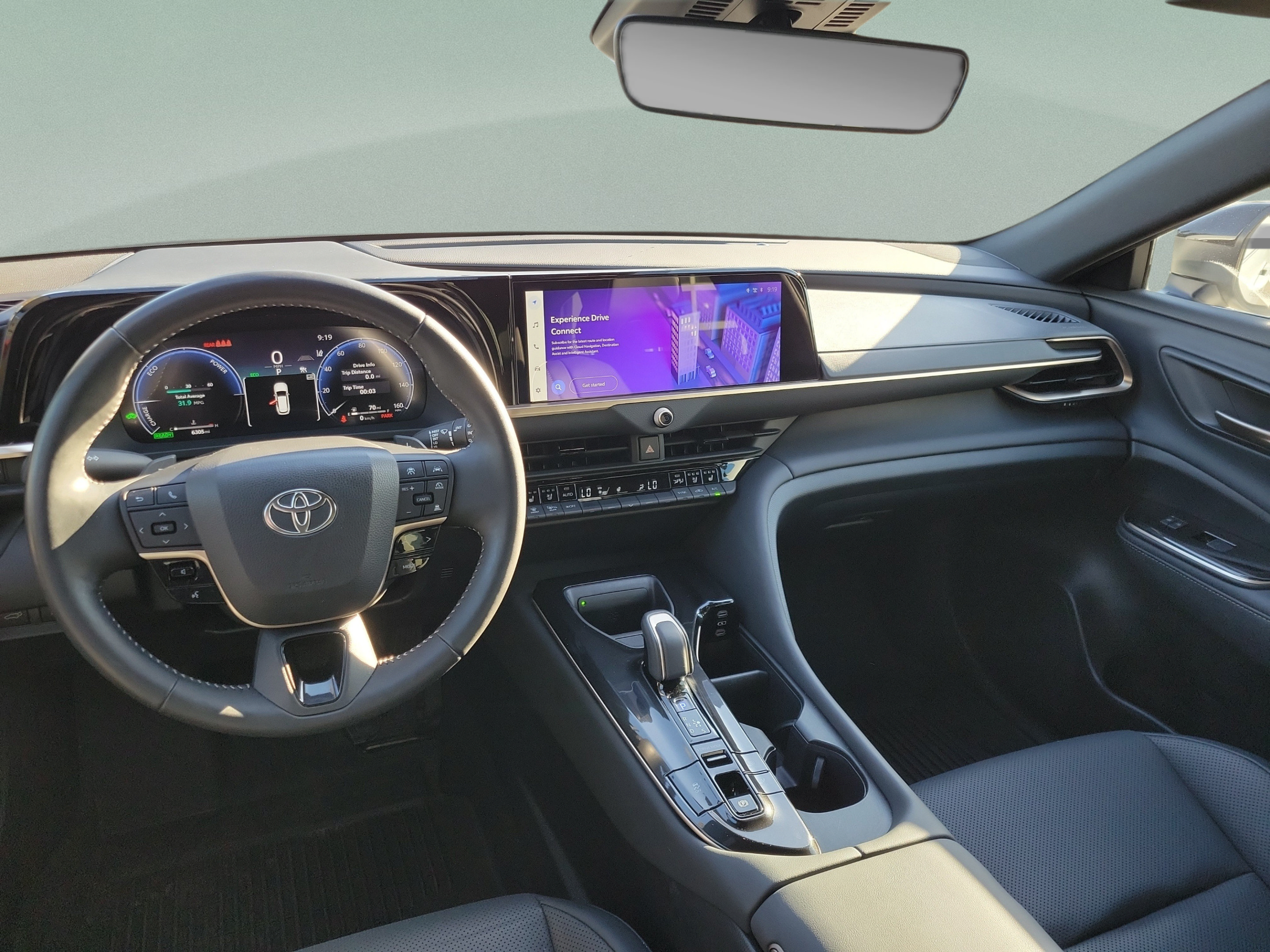 Certified 2025 Toyota Crown Signia AWD/4WD image 17