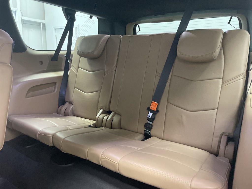 Used 2019 Cadillac Escalade ESV Platinum image 28