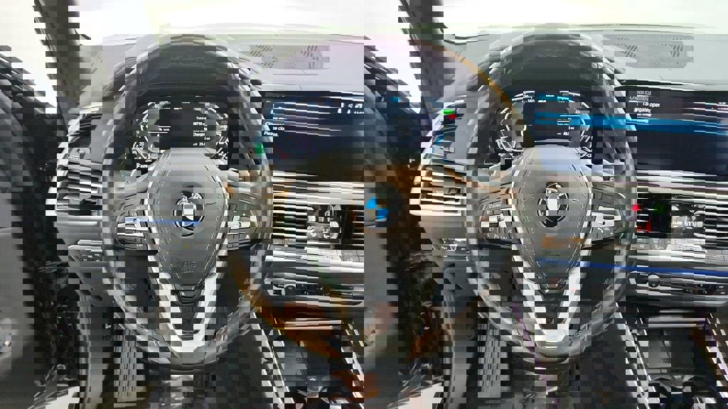 Used 2021 BMW X5 xDrive45e w/ Premium Package image 14