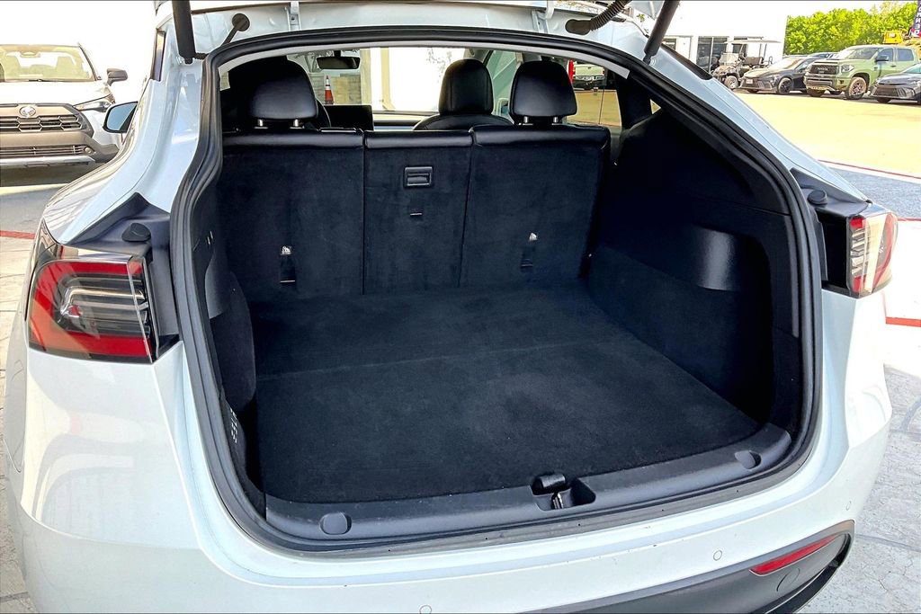 Used 2021 Tesla Model Y Long Range AWD/4WD image 24