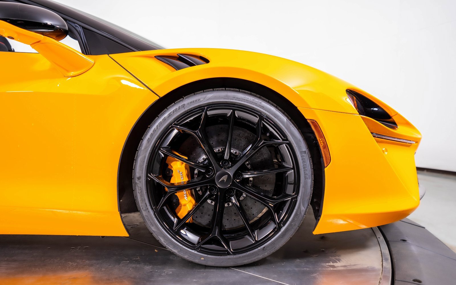 New 2025 McLaren Artura Spider image 17