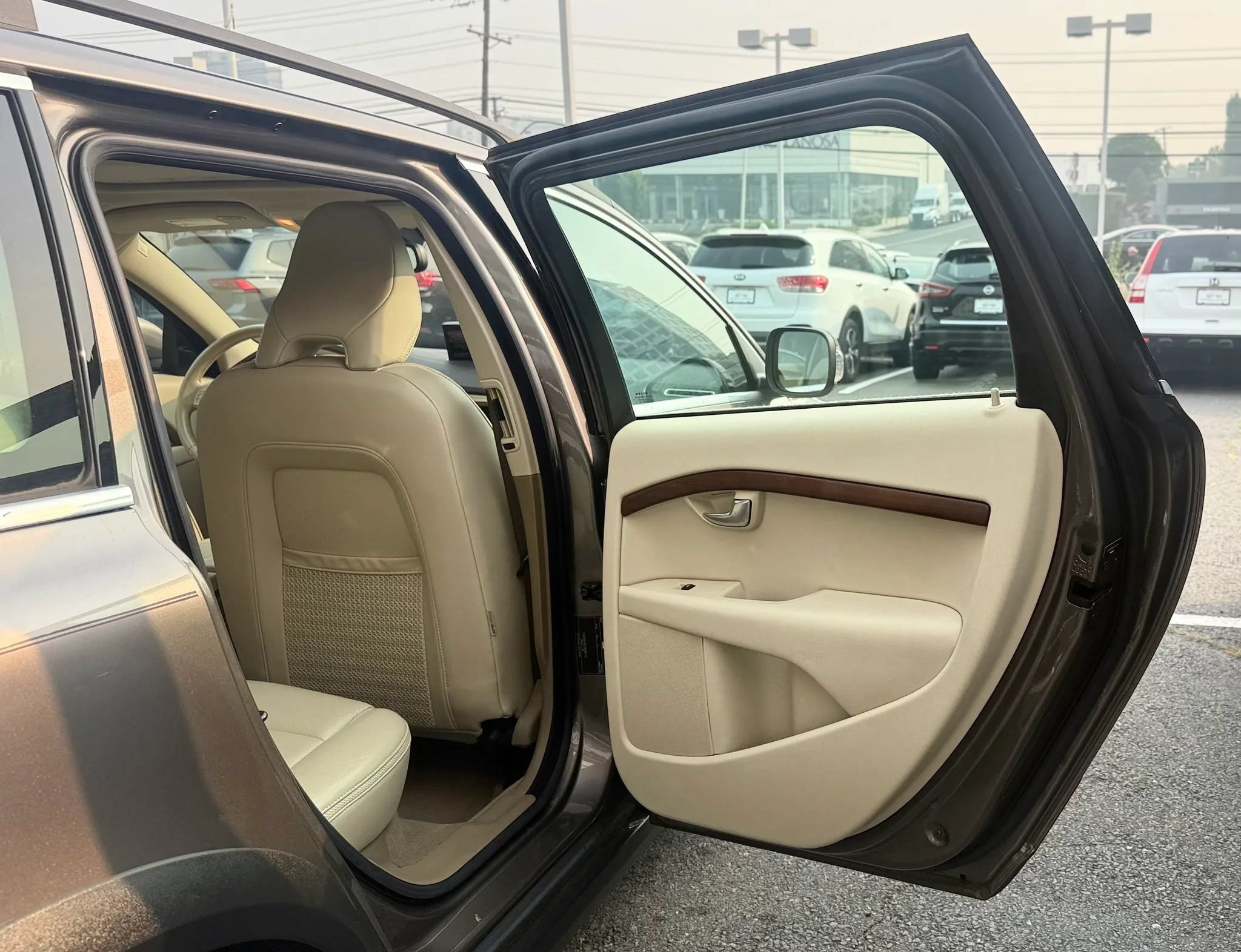 Used 2010 Volvo XC70 3.2 AWD/4WD image 30