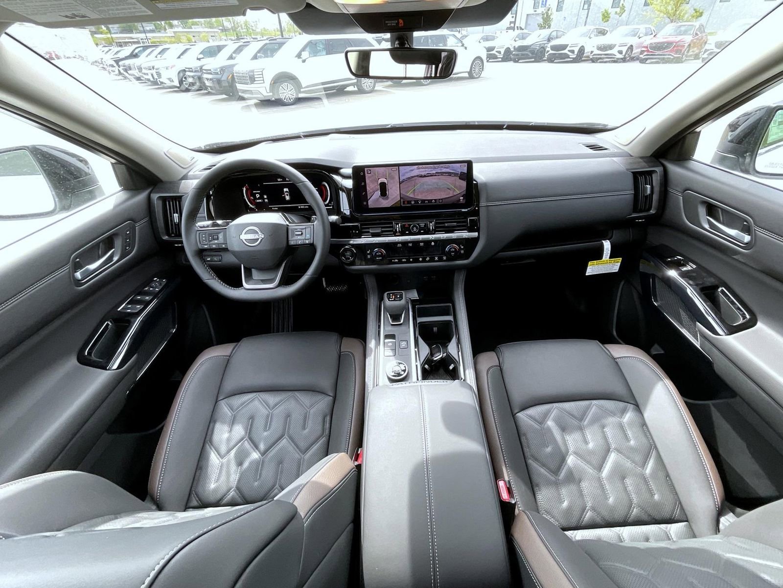 New 2026 Nissan Pathfinder Platinum AWD/4WD image 13