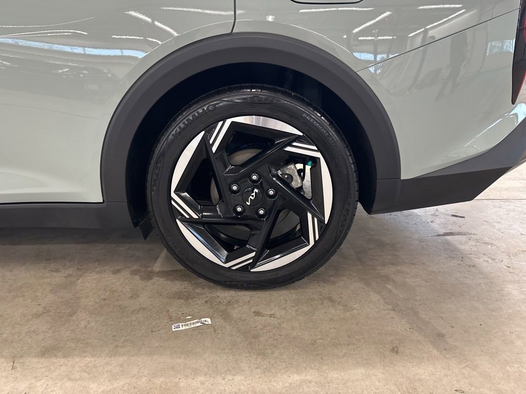 Certified 2025 Kia K4 EX FWD image 31