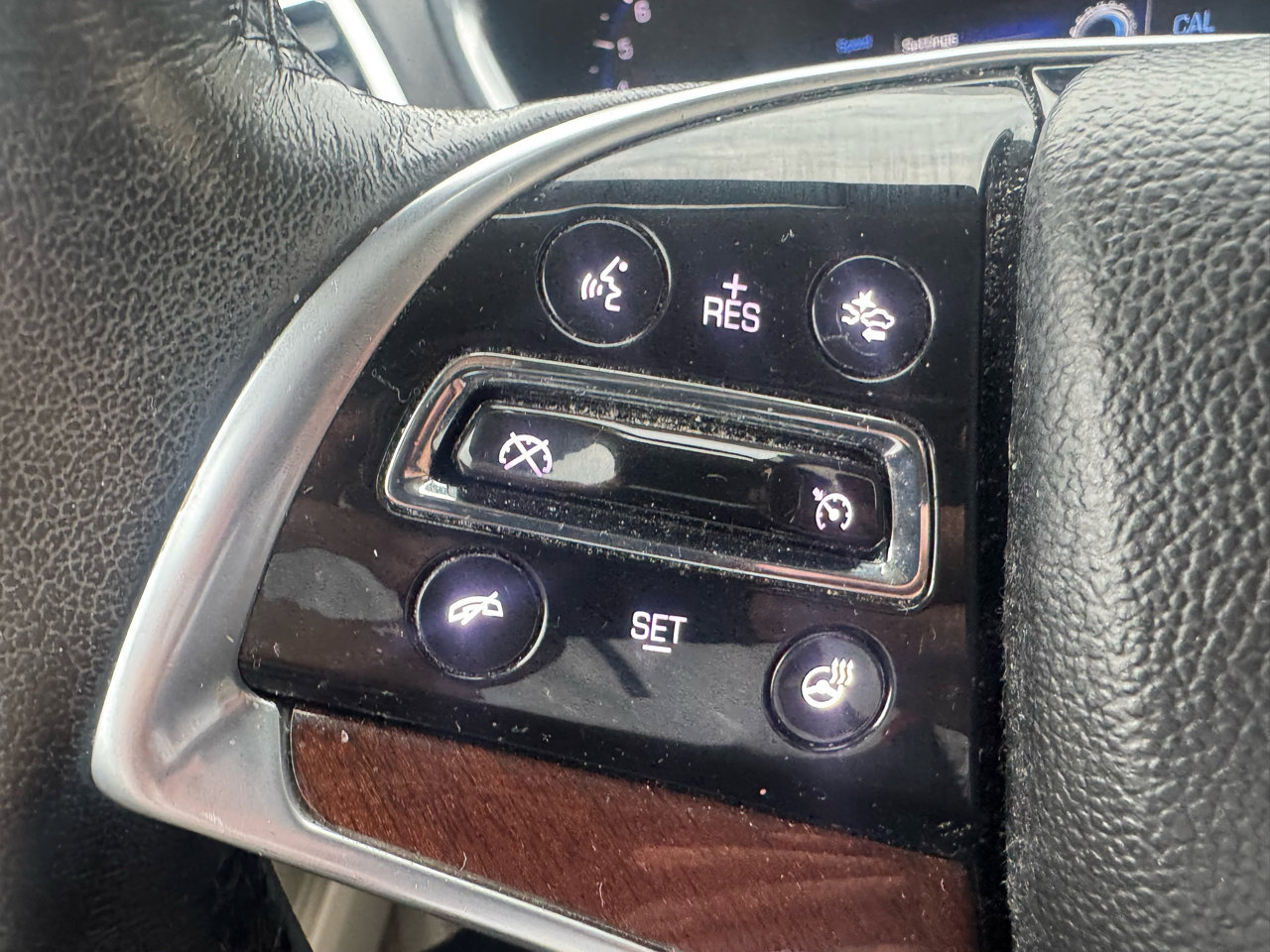 Used 2013 Cadillac SRX Luxury w/ Driver Awareness Package image 18