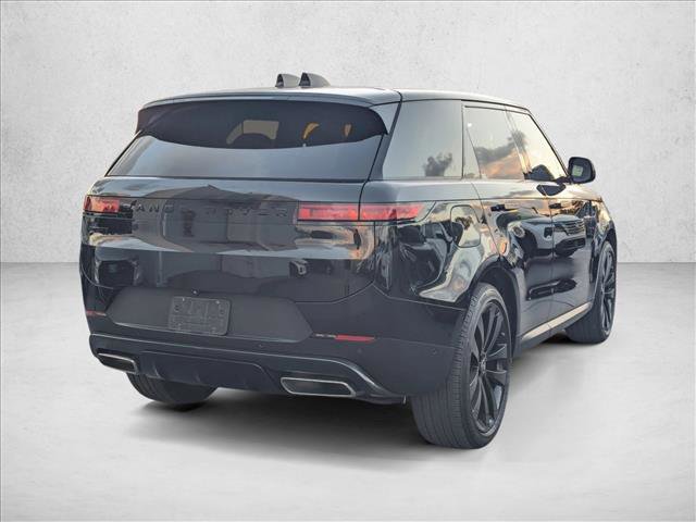 Used 2025 Land Rover Range Rover Sport SE image 5