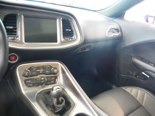 Used 2016 Dodge Challenger SRT Hellcat RWD image 31