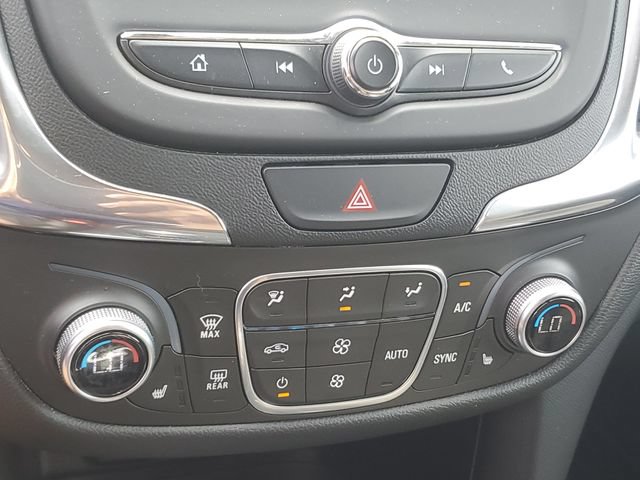 Used 2018 Chevrolet Equinox LT FWD image 18