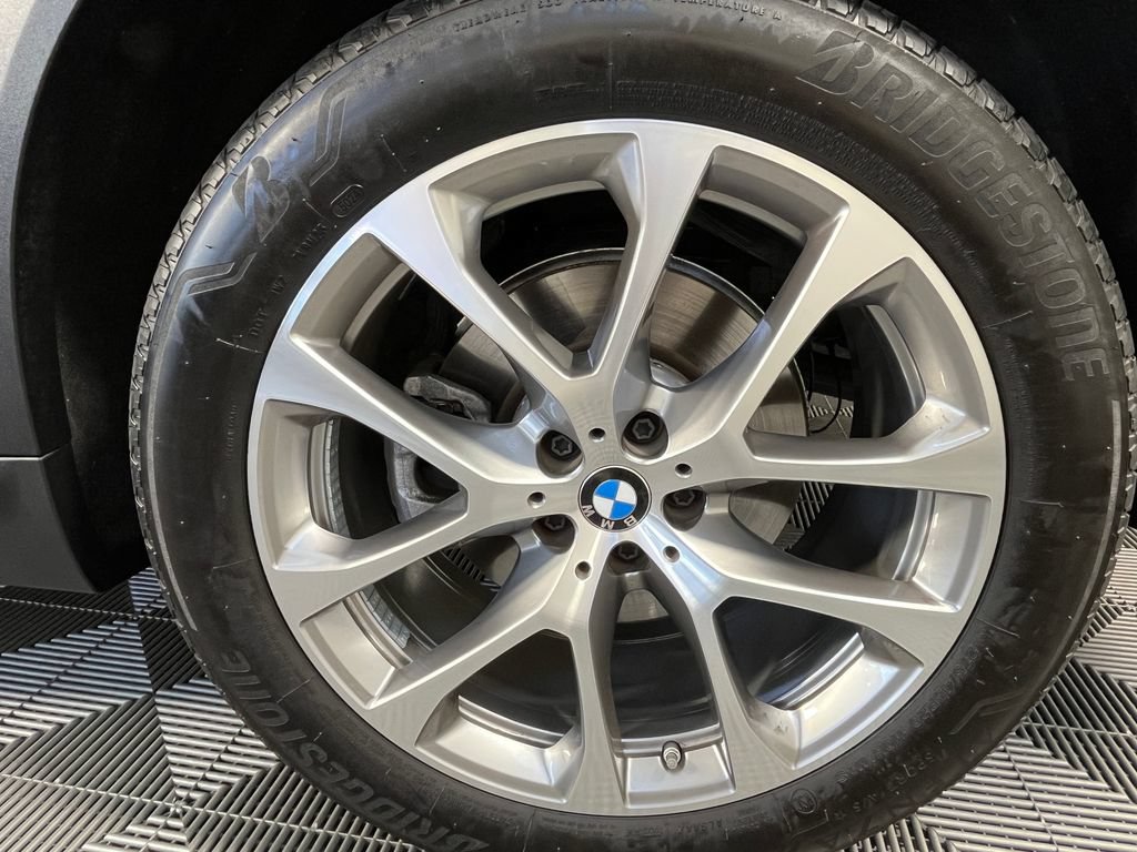 Used 2025 BMW X5 xDrive40i AWD/4WD image 15