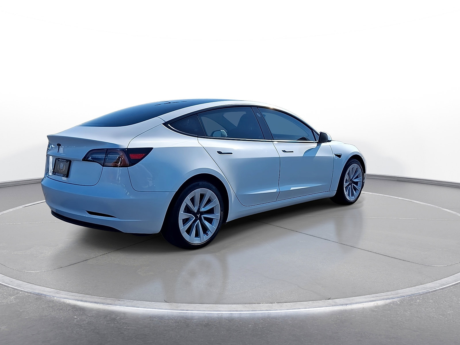 Used 2023 Tesla Model 3 Standard Range image 8