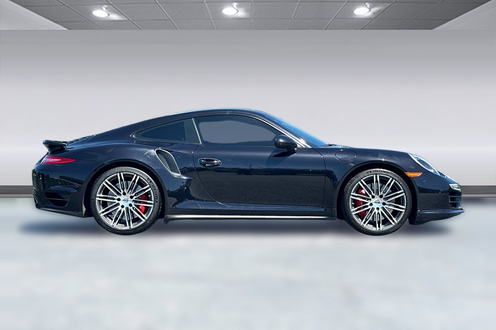 Used 2016 Porsche 911 Turbo image 7