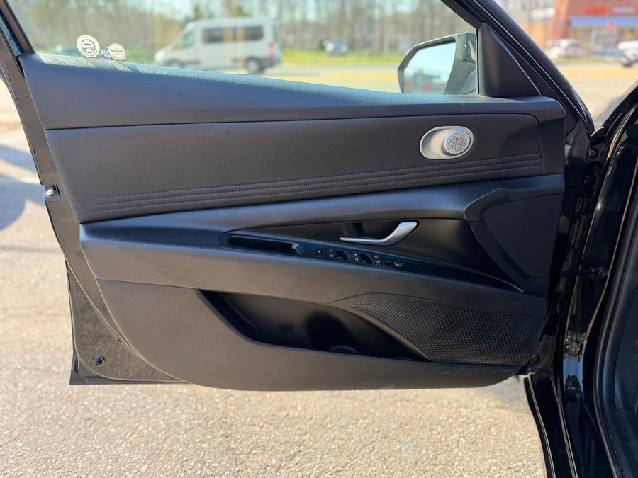 Used 2021 Hyundai Elantra SEL w/ Convenience Package FWD image 14