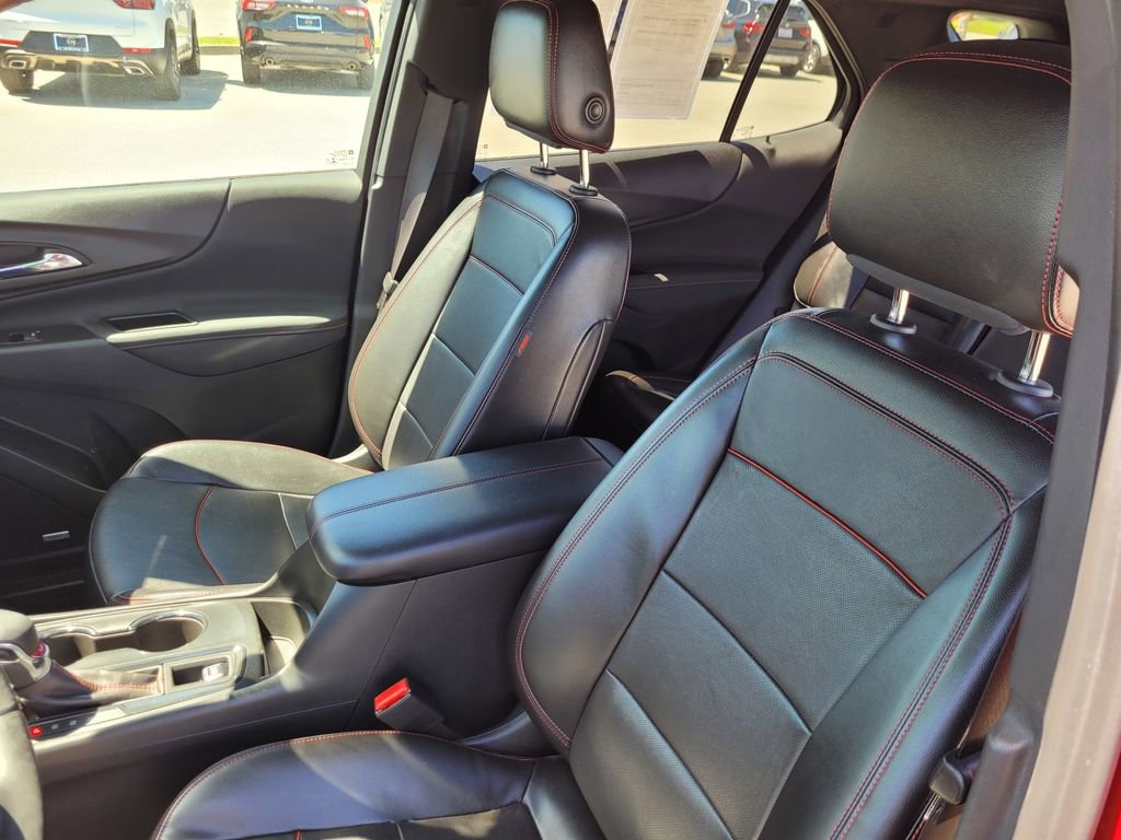 Used 2022 Chevrolet Equinox RS w/ RS Leather Package image 13