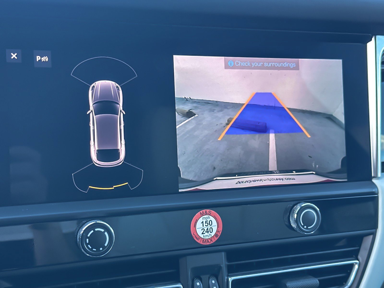 Certified 2023 Porsche Macan image 20