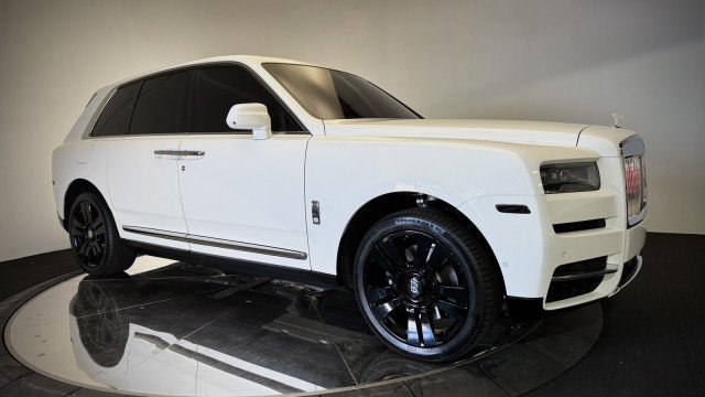Used 2020 Rolls-Royce Cullinan AWD/4WD image 47