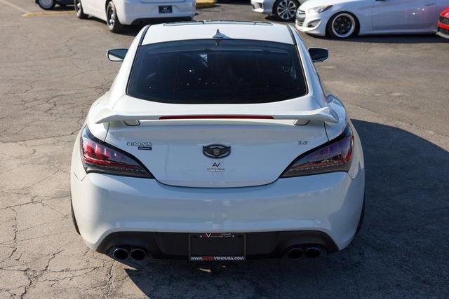 Used 2013 Hyundai Genesis 3.8 image 11