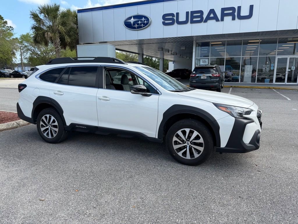 Used 2024 Subaru Outback Premium AWD/4WD image 1