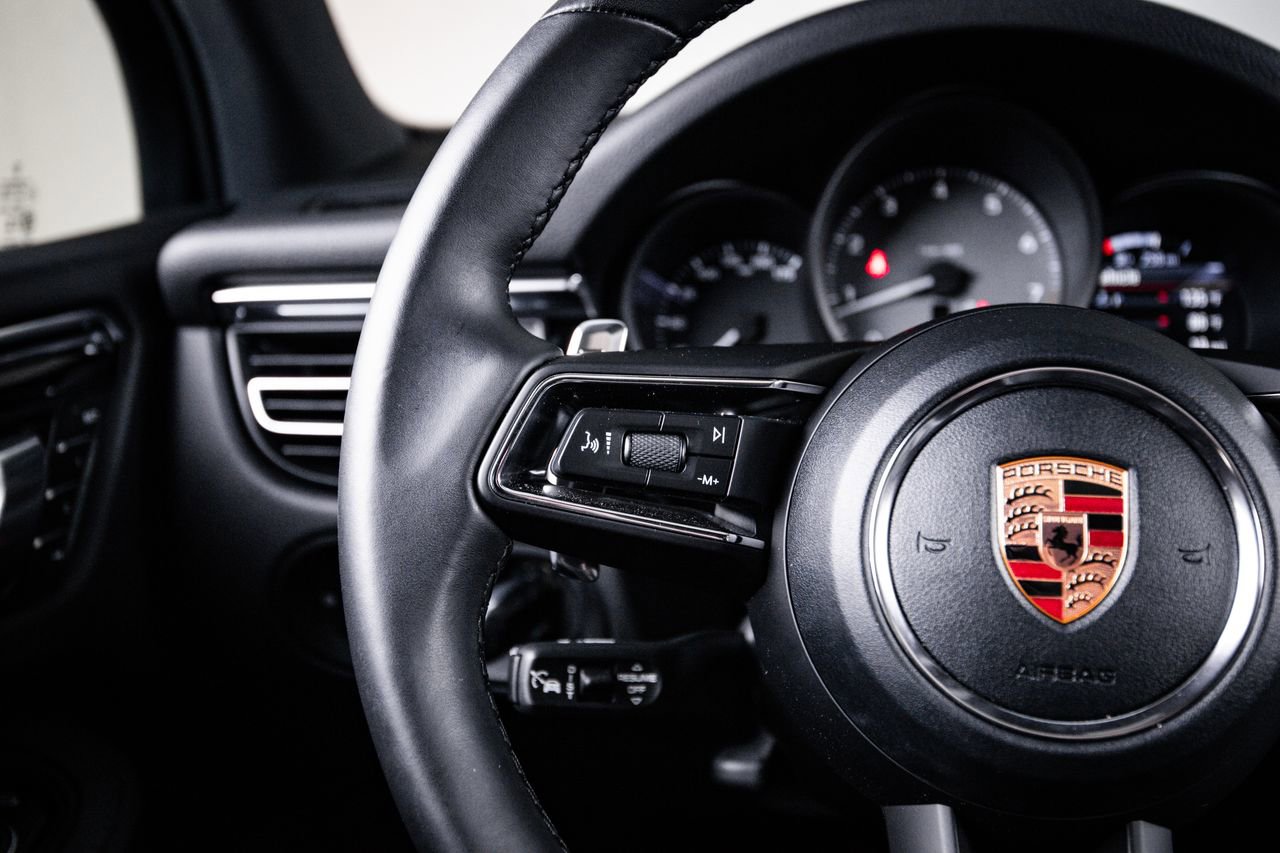 Certified 2026 Porsche Macan S AWD/4WD image 17