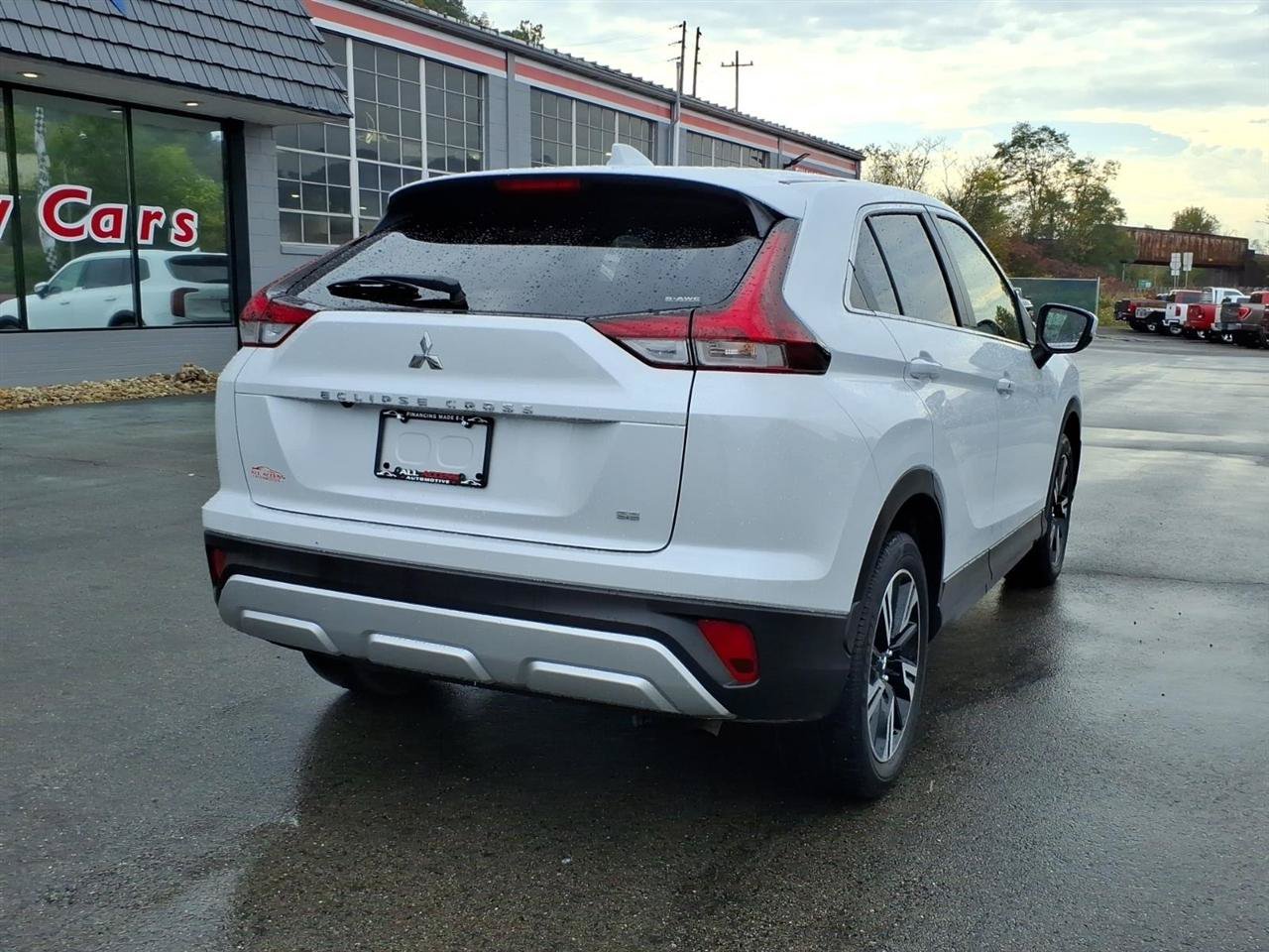 Used 2025 Mitsubishi Eclipse Cross SE AWD/4WD image 2
