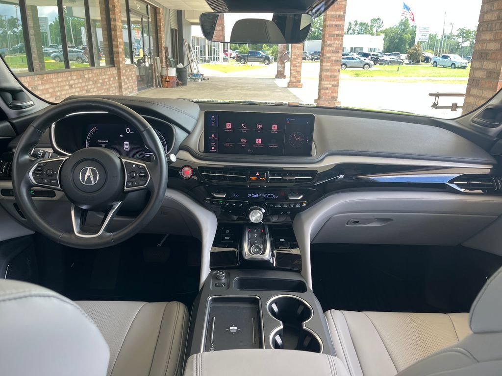 Used 2025 Acura MDX w/ Technology Package FWD image 13