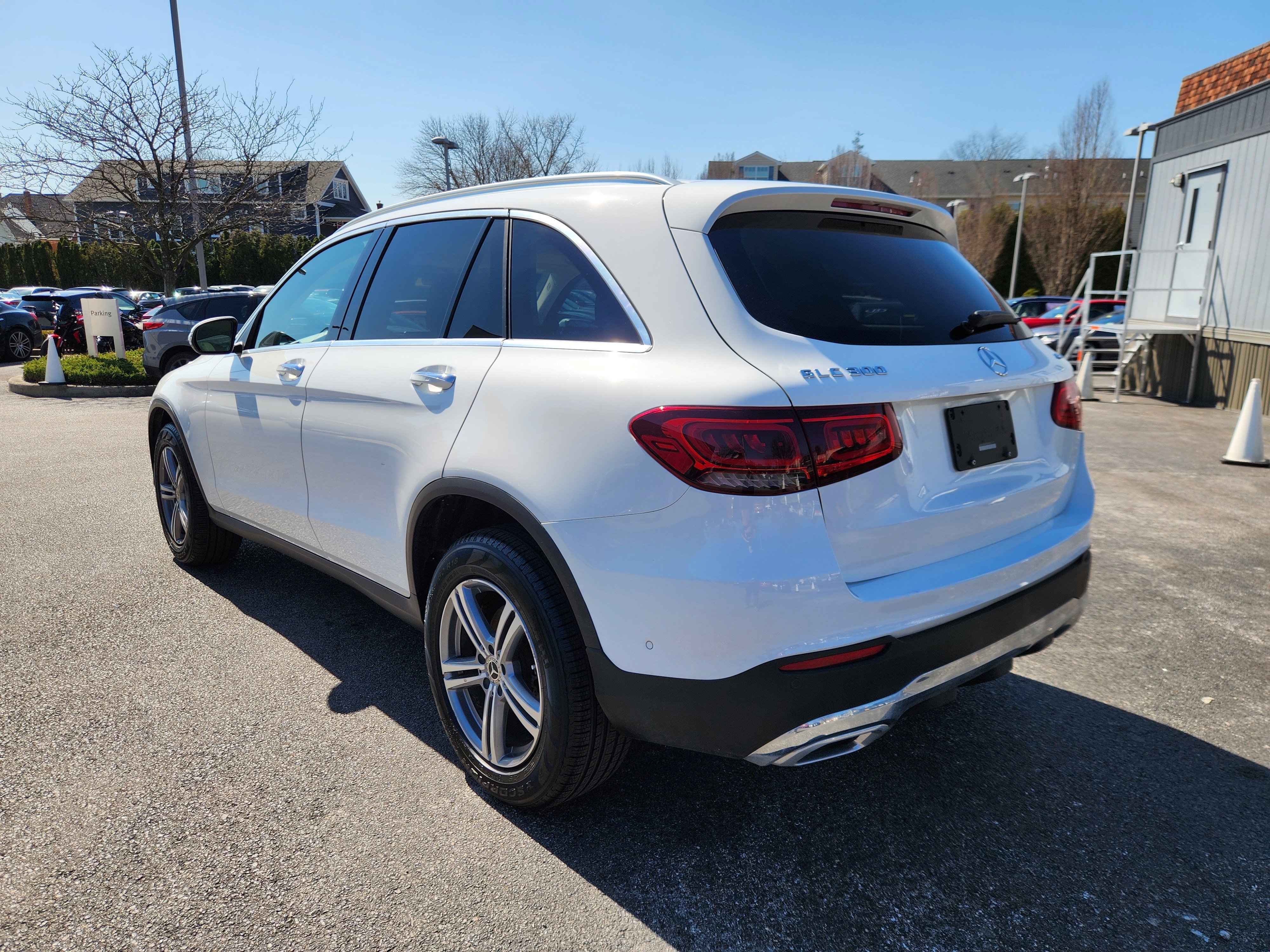Used 2021 Mercedes-Benz GLC 300 4MATIC image 3