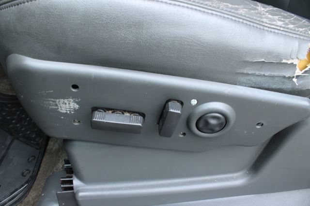 Used 2003 Chevrolet Avalanche 4x4 w/ Suspension Package, Off-Road image 13