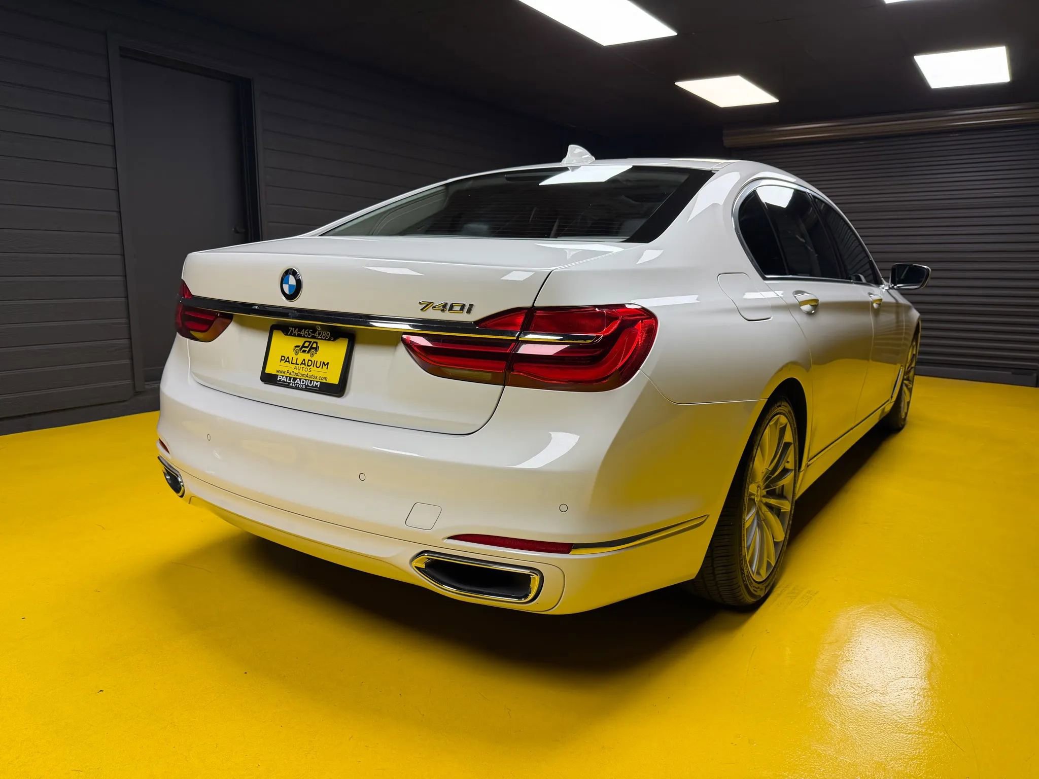 Used 2016 BMW 740i RWD image 6