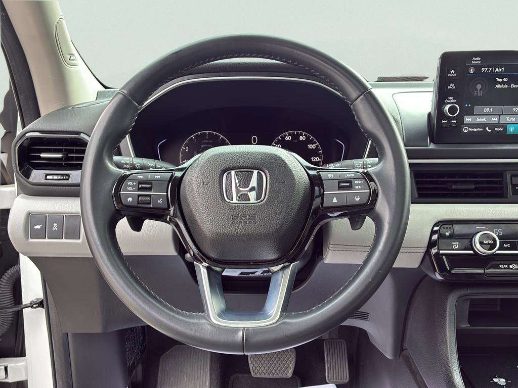 Used 2023 Honda Pilot Touring image 30