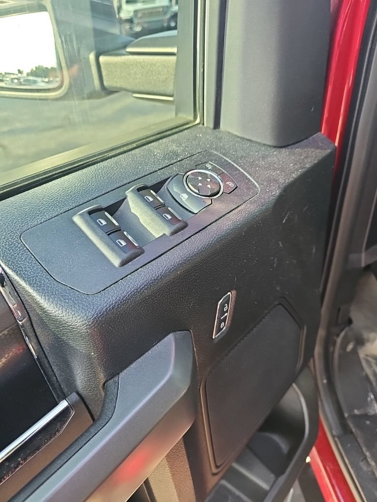 Used 2016 Ford F150 XLT w/ Equipment Group 302A Luxury AWD/4WD image 10