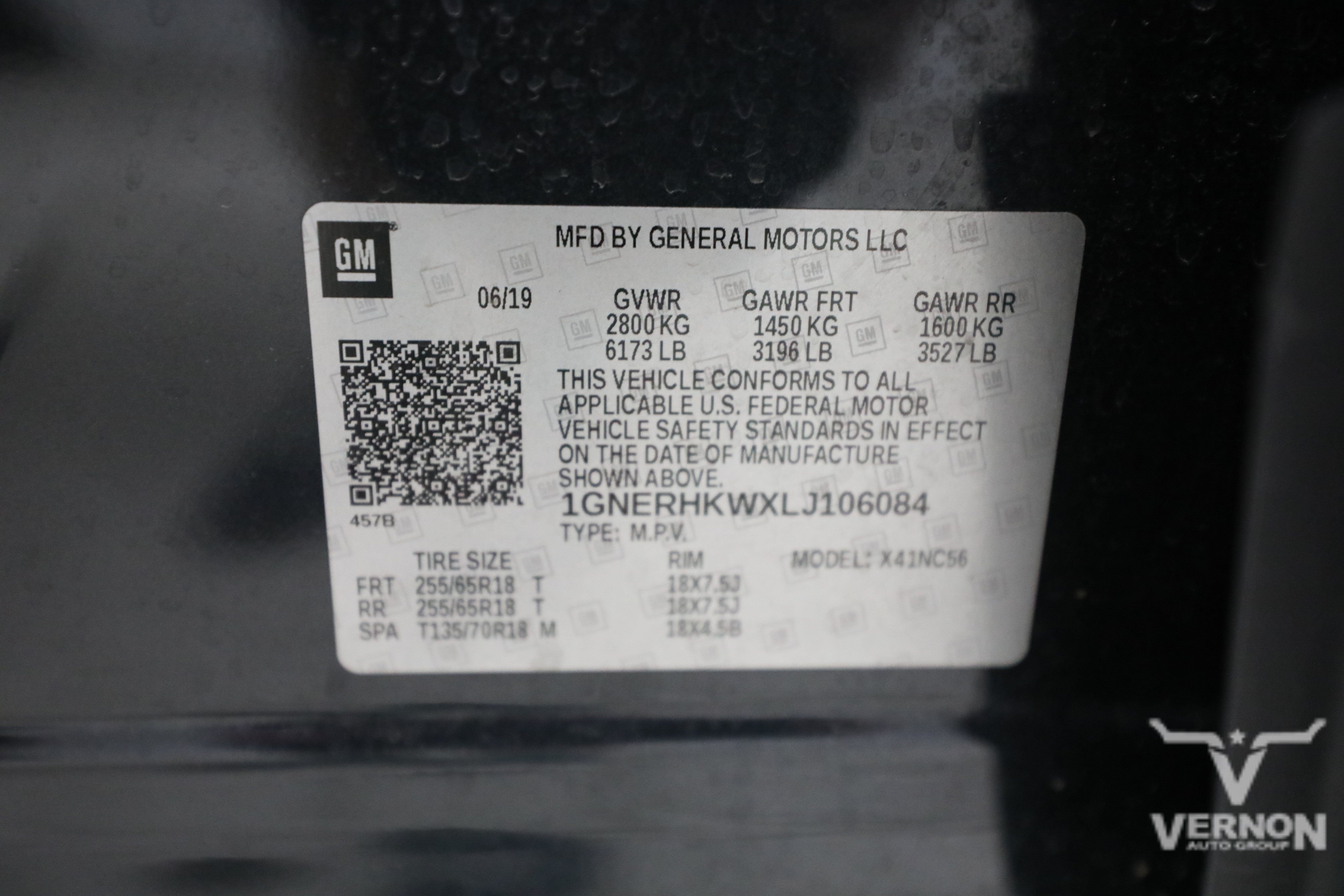 Used 2020 Chevrolet Traverse LT w/ LPO, Floor Liner Package FWD image 11
