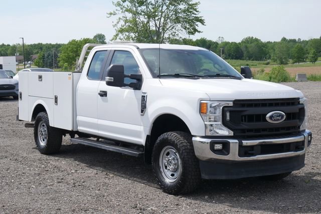 Used 2022 Ford F250 XL w/ Power Equipment Group AWD/4WD image 3