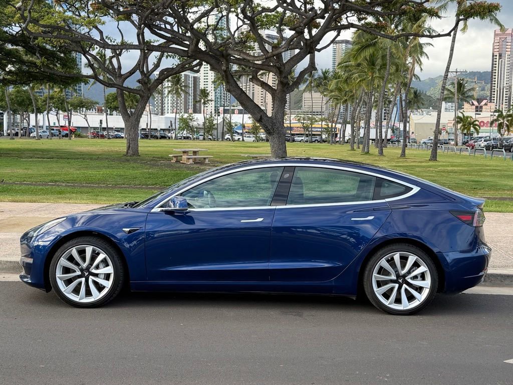 Used 2019 Tesla Model 3 Standard Range Plus RWD image 2