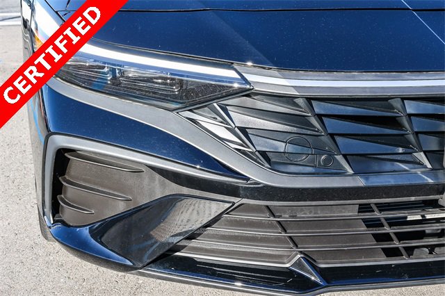 Certified 2025 Hyundai Elantra SEL image 10
