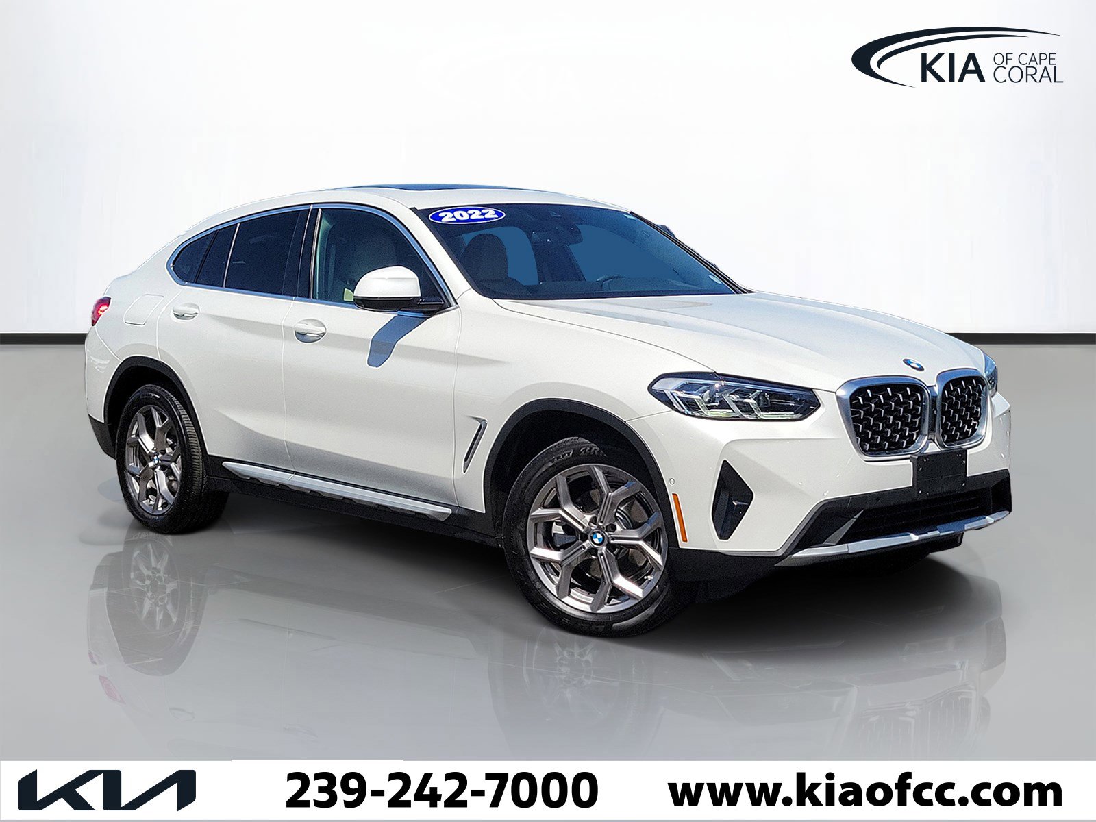 Used 2022 BMW X4 xDrive30i w/ Premium Package 2 AWD/4WD image 1