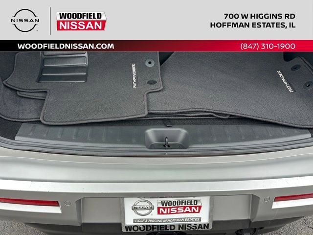 Certified 2025 Nissan Pathfinder SL w/ SL Premium Package image 16