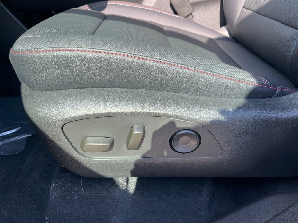 New 2026 Chevrolet Traverse Z71 w/ Driver Confidence Package image 13