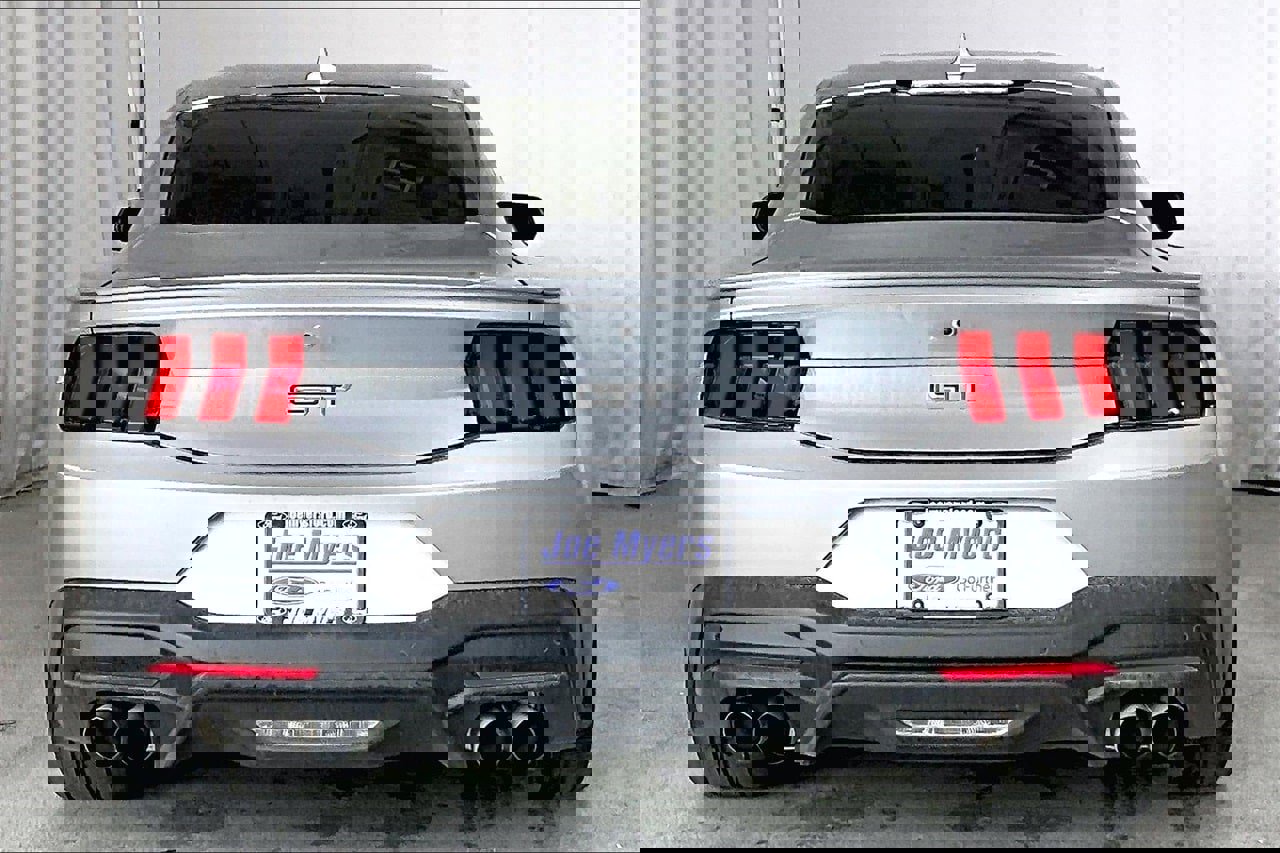 Used 2025 Ford Mustang GT Premium image 4